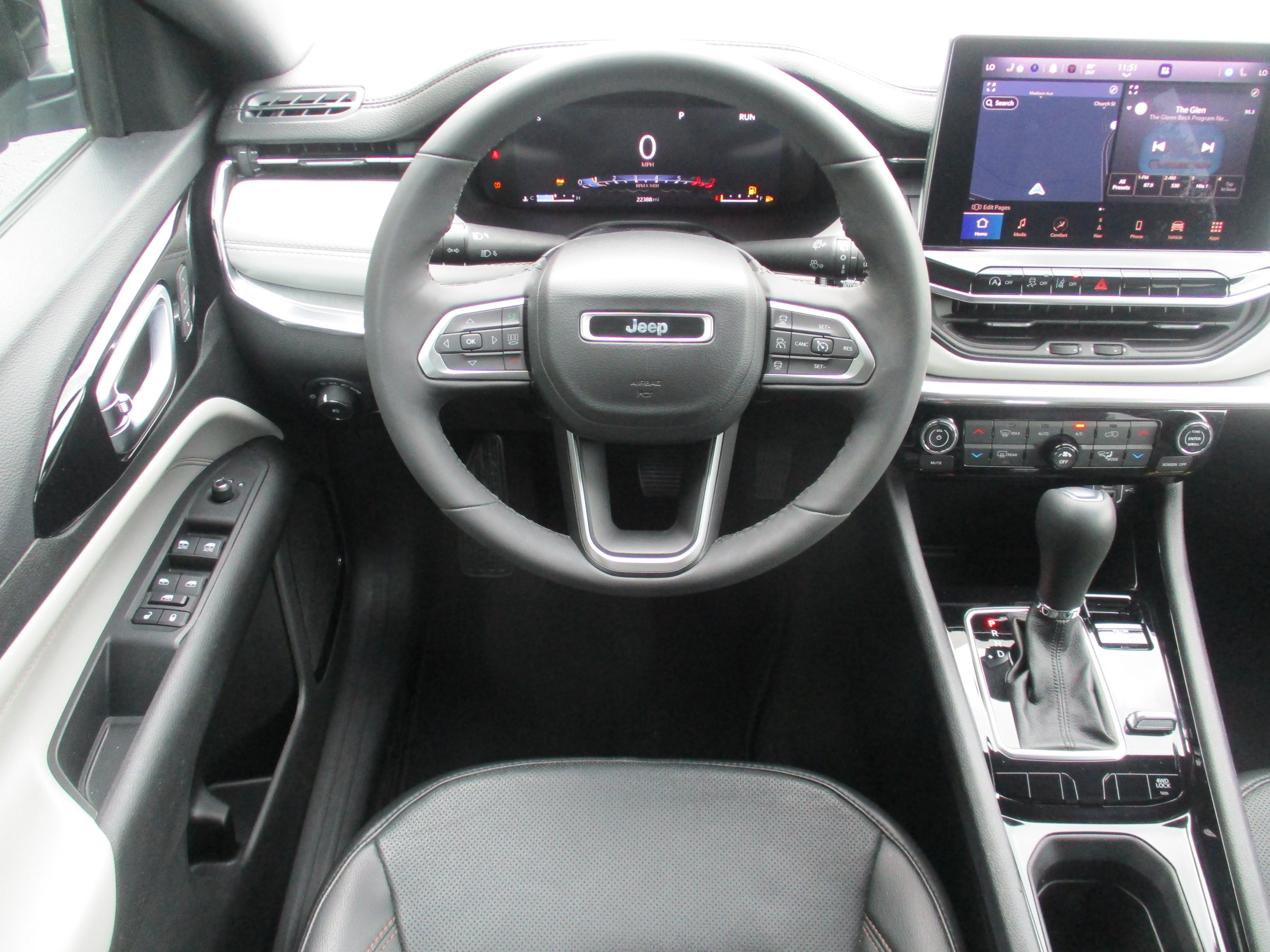 Used 2023 Granite Crystal Metallic Clearcoat Jeep Limited image 7