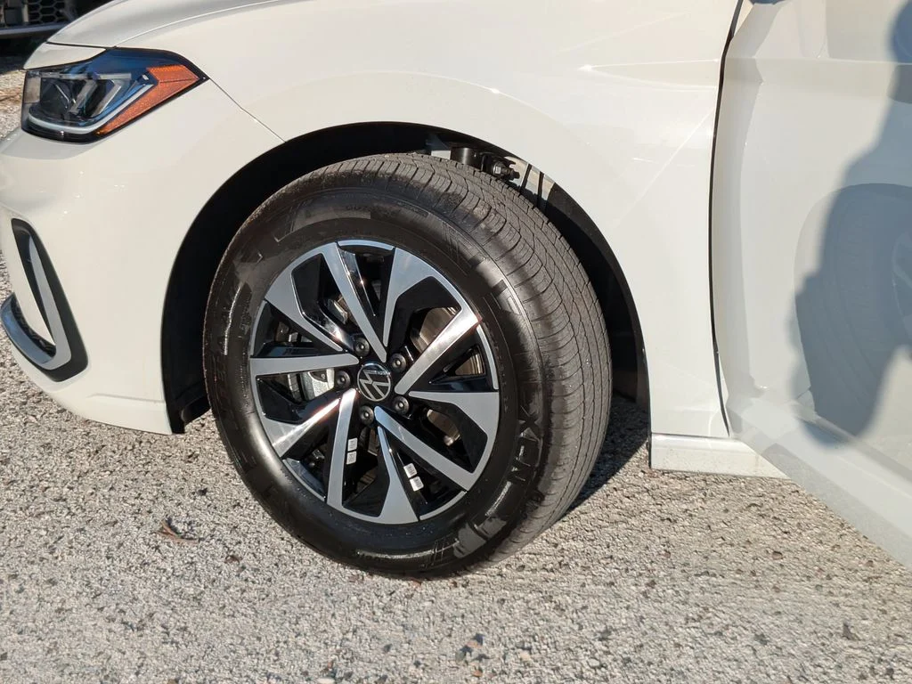 New 2026 White Volkswagen 1.5T S image 31