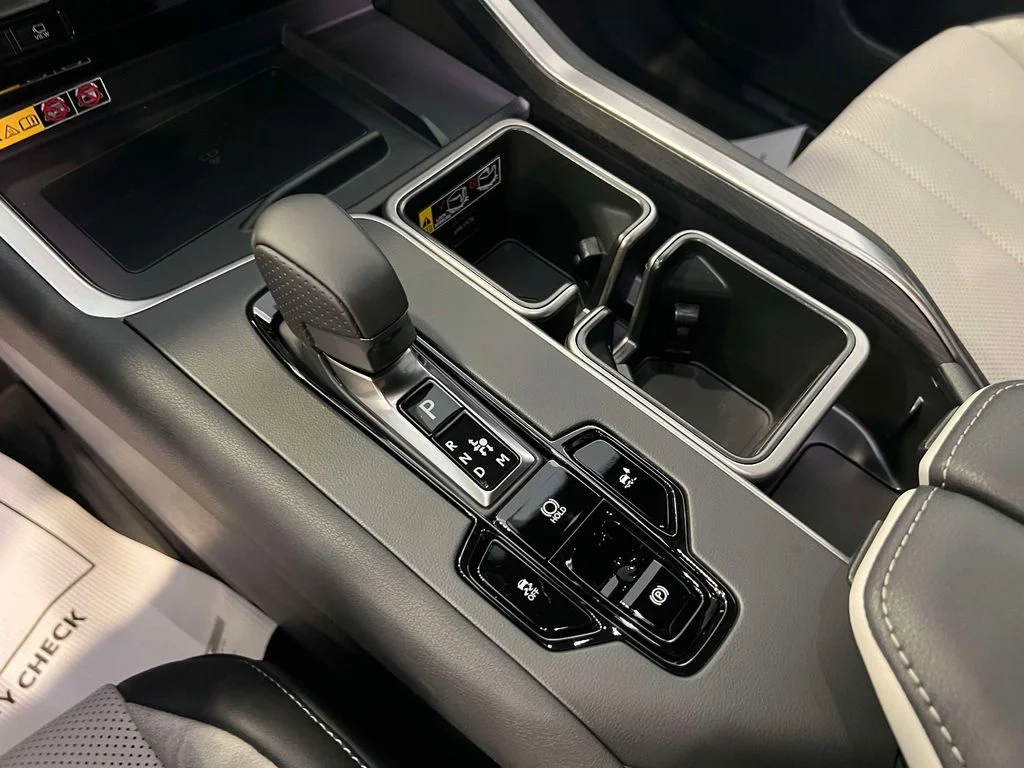 New 2026 Wind Chill Pearl Lexus TX 500h F SPORT PERFORMANCE LUXURY AWD image 31