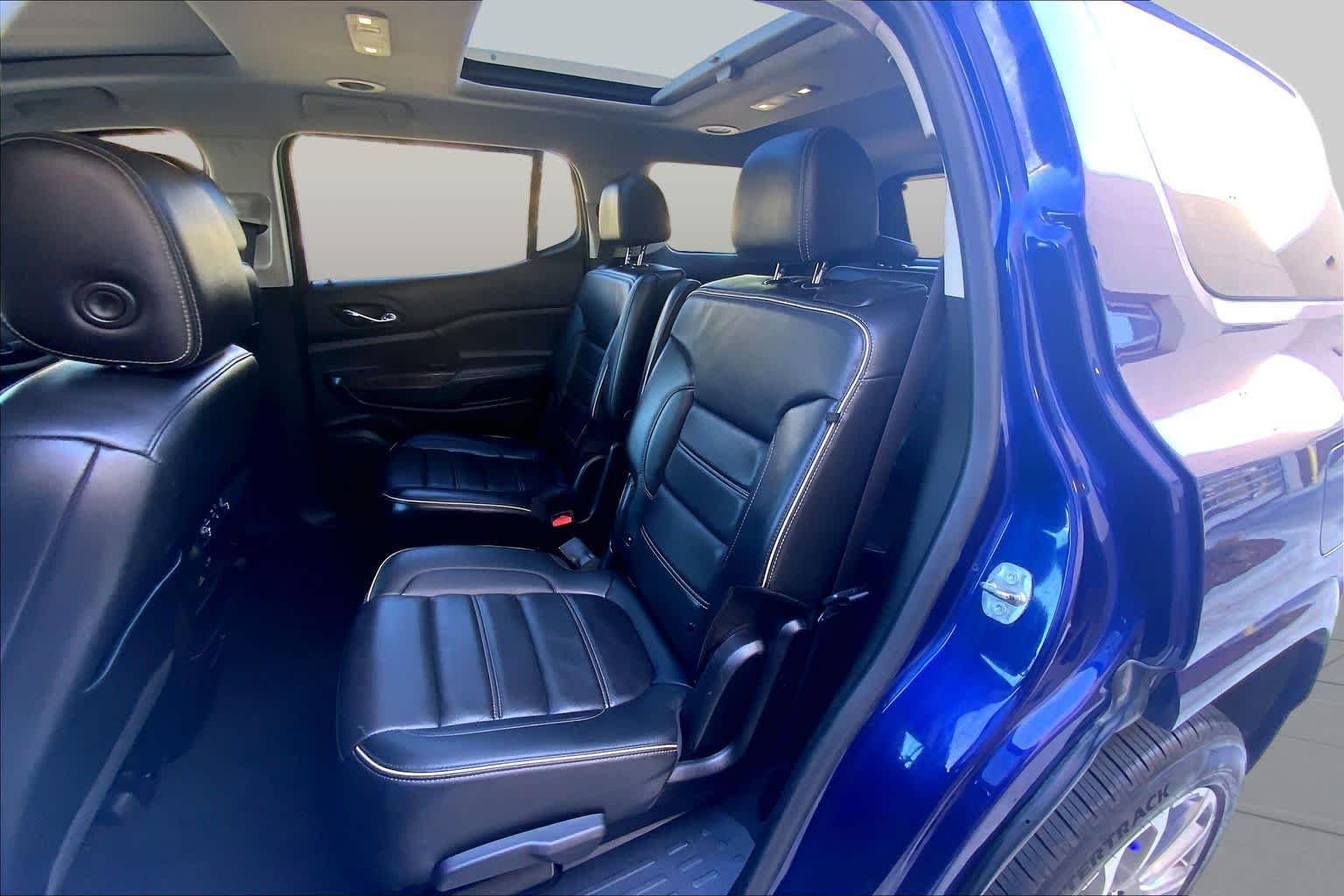 Used 2023 Ultra Blue Metallic GMC Denali image 21