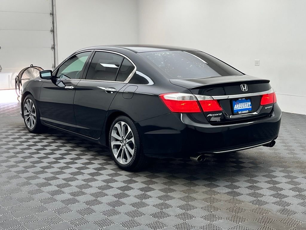 Used 2015 Alabaster Silver Metallic Honda Sport image 10
