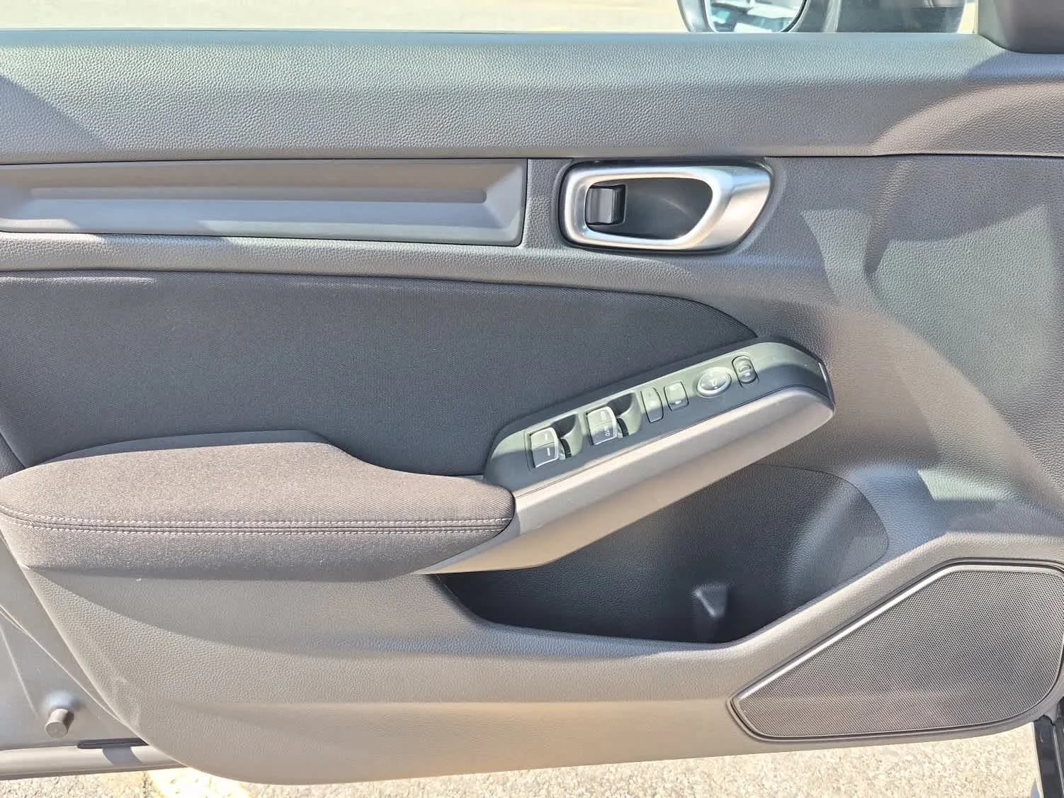 Used 2025 Meteorite Gray Metallic Honda Sport image 9