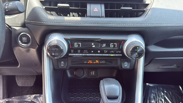 Used 2025 Ice Toyota XLE image 25