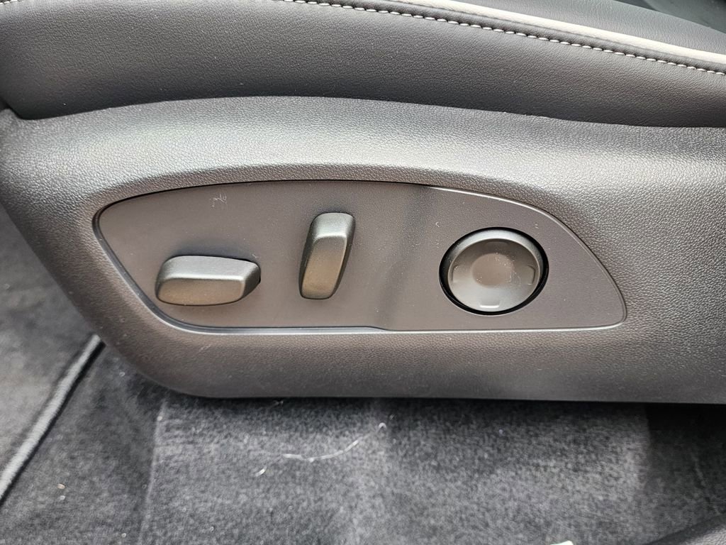 2026 Buick Enclave Sport Touring - Photo 18