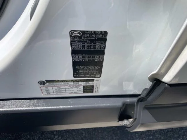 2025 Land Rover Defender S - Photo 20