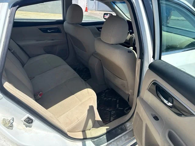 Used 2014 White Nissan 2.5 SV image 12