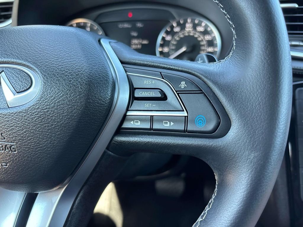 Certified Used 2025 Gray INFINITI LUXE image 19