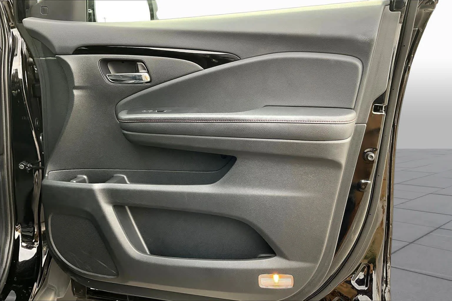 Used 2020 Crystal Black Pearl [Black] Honda Black Edition image 23