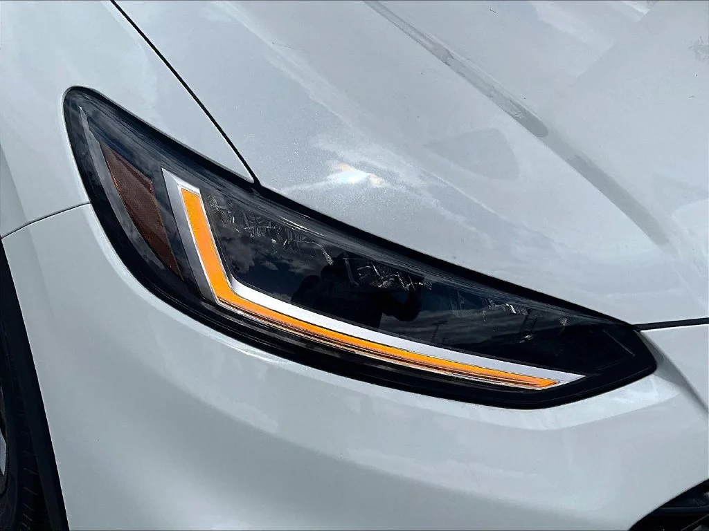 New 2027 Platinum White Pearl Honda LX AWD image 28