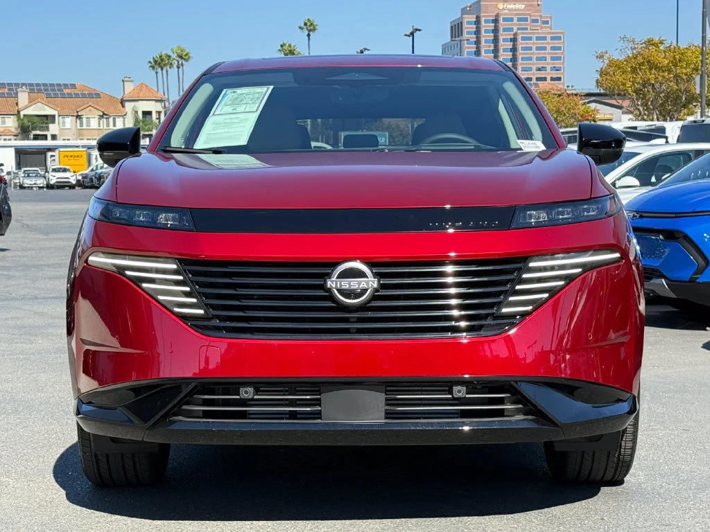 Used 2026  Nissan Platinum image 4