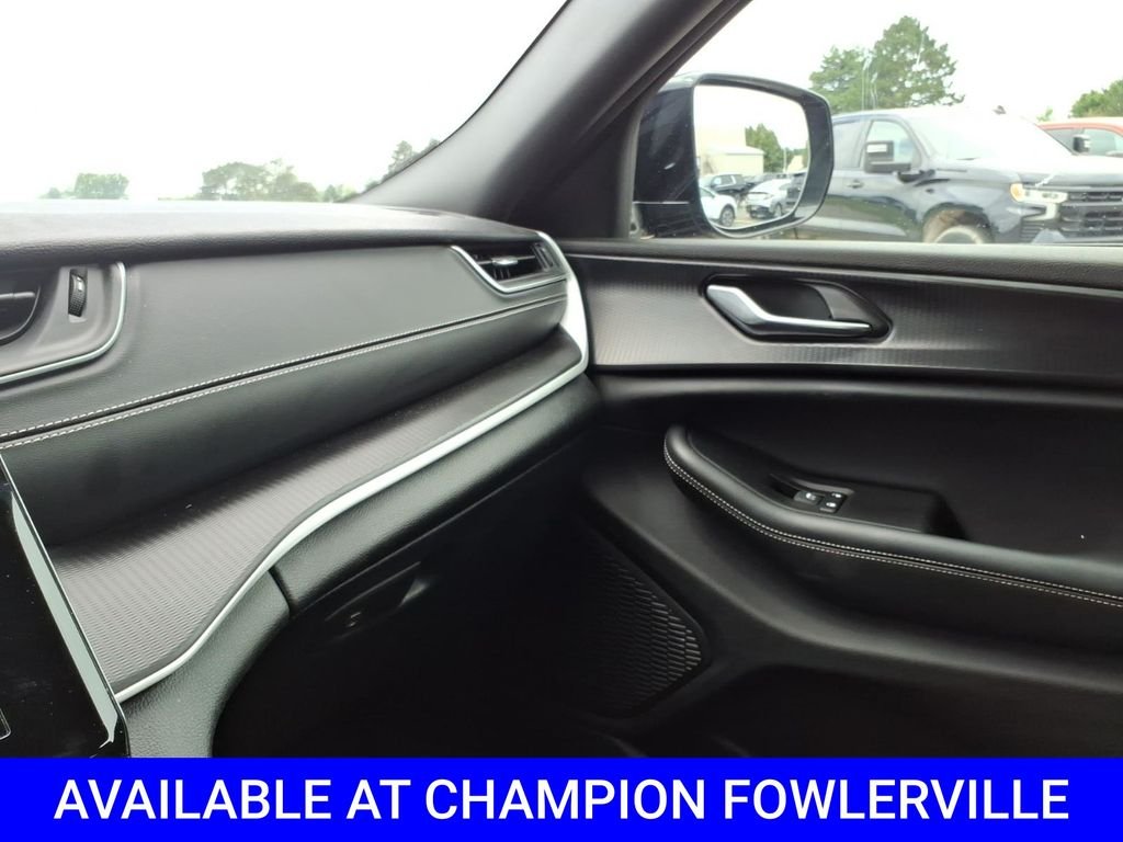 Used 2024 Black Jeep Altitude X image 23