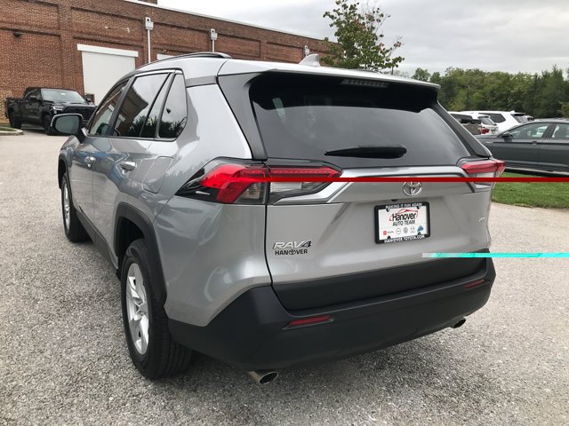 Used 2021 Silver Sky Metallic Toyota XLE image 5
