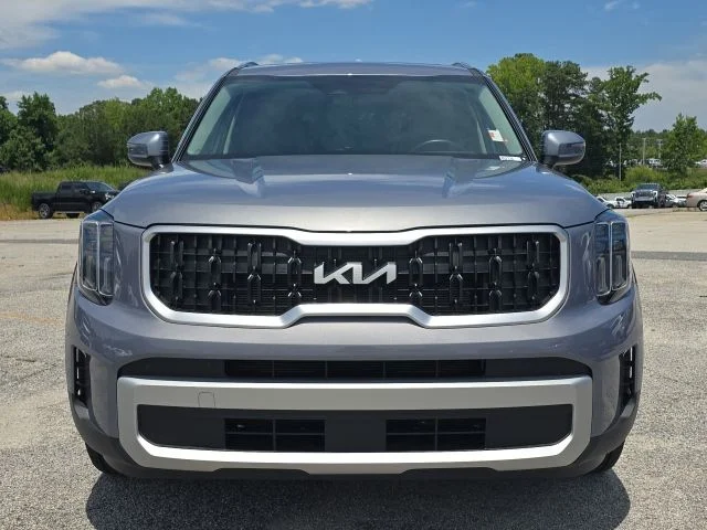 Used 2025 Silver Kia EX image 8