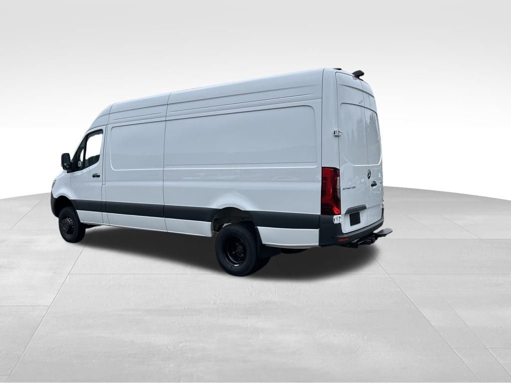 New 2026 Arctic White Mercedes-Benz Cargo 170 WB image 3