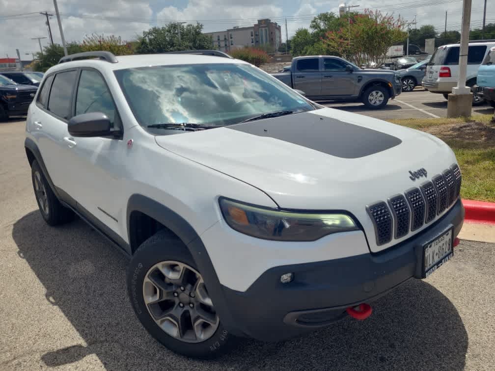 Used 2019 Bright White Clearcoat Jeep Trailhawk image 3
