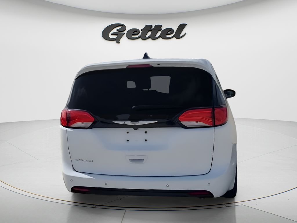 New 2026 Bright White Clear-Coat Exterior Paint Chrysler LX image 7