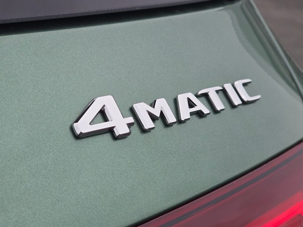 New 2026 MANUFAKTUR Ireland Mid Green Metallic Mercedes-Benz GLE 450 image 22