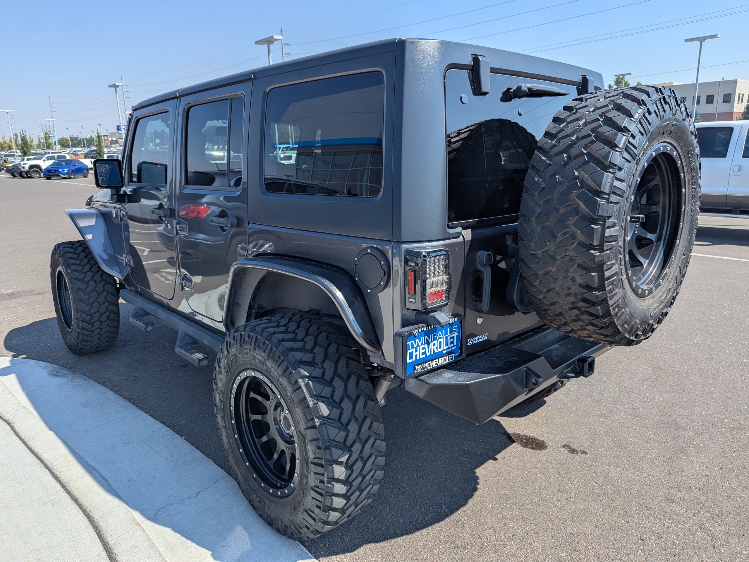 Used 2018  Jeep Rubicon image 25
