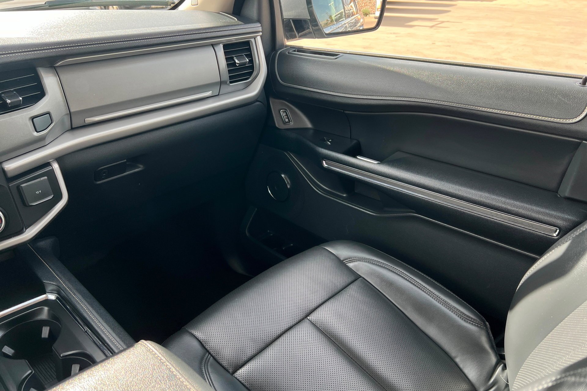 Used 2022 Silver Ford XLT image 11