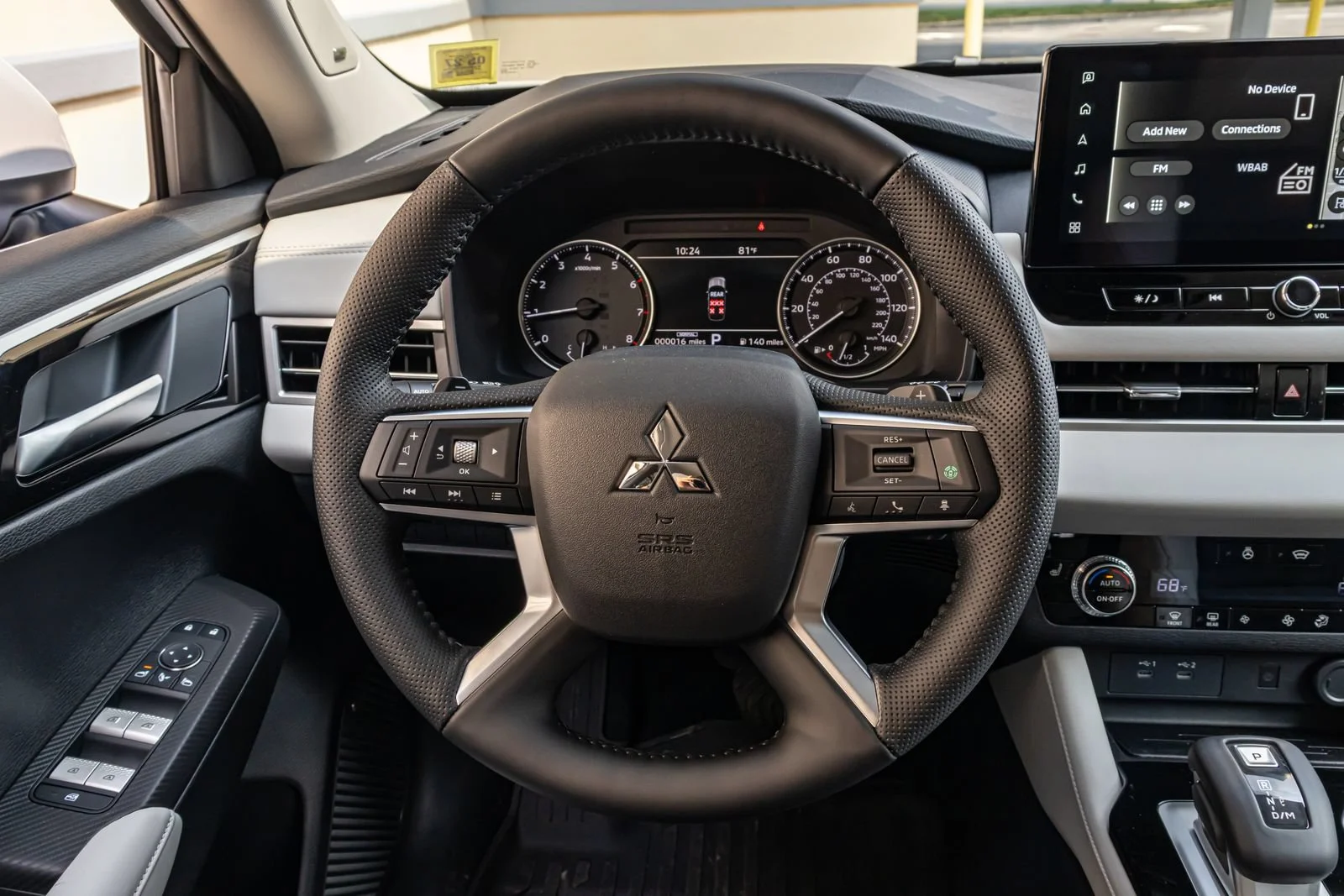 New 2026 White Mitsubishi SE image 20
