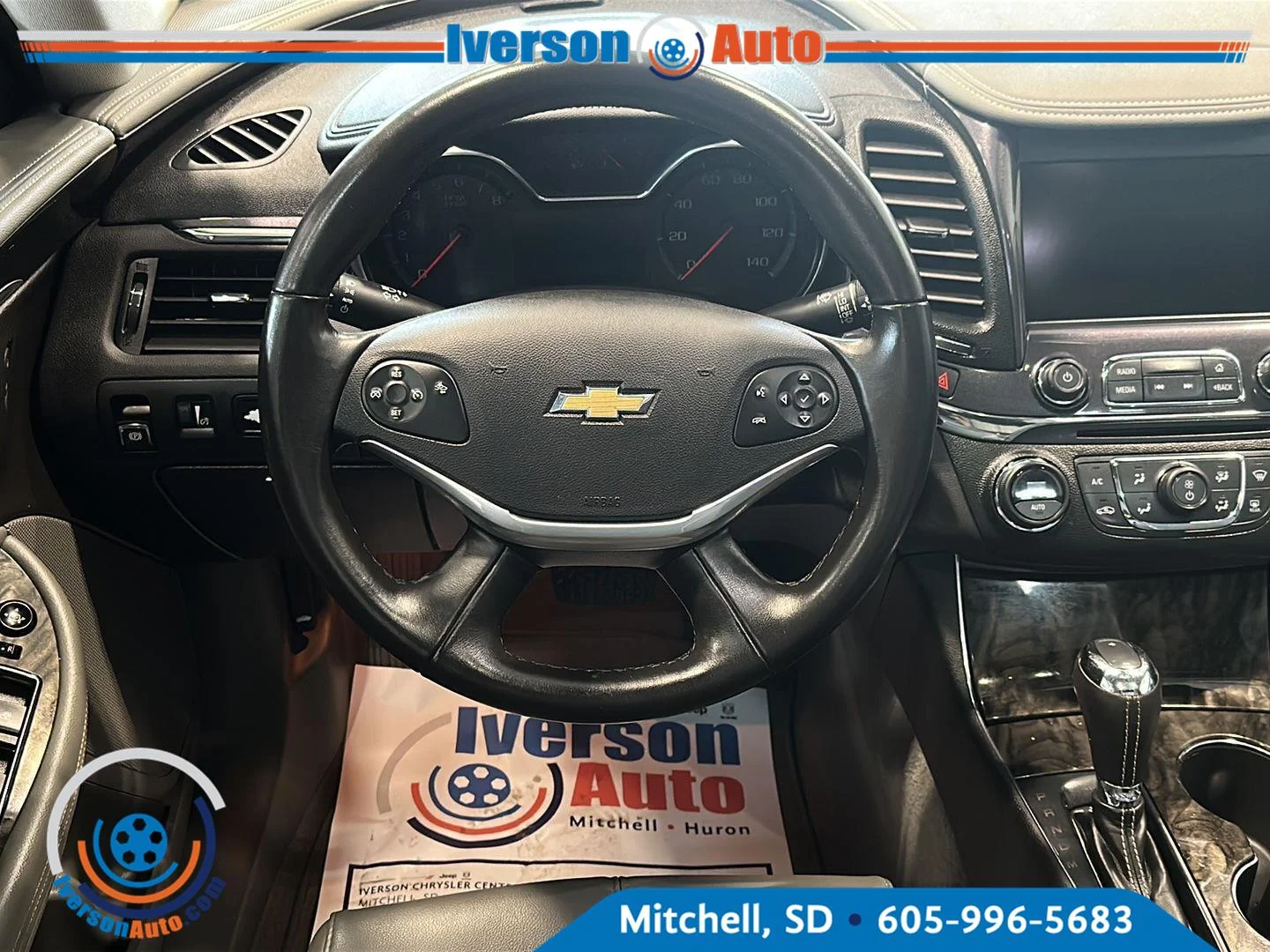 Used 2014 Silver Topaz Metallic Chevrolet LT image 27