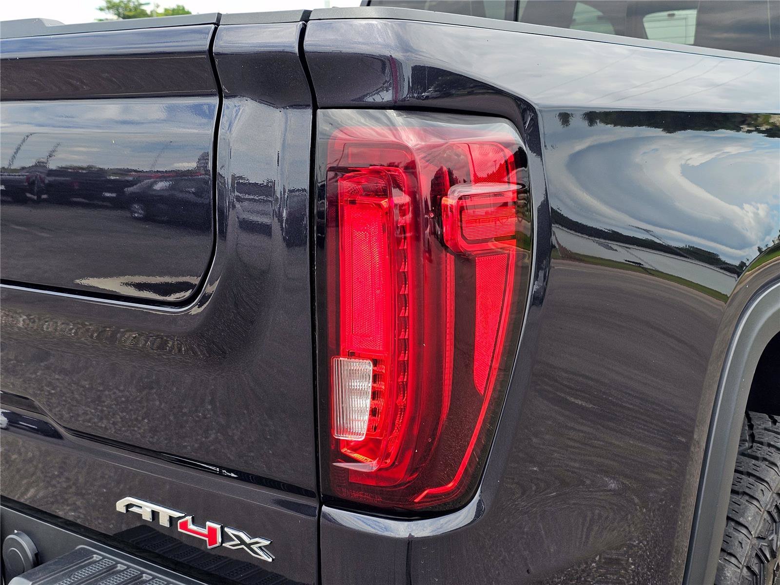 2024 GMC Sierra 1500 AT4X - Photo 11
