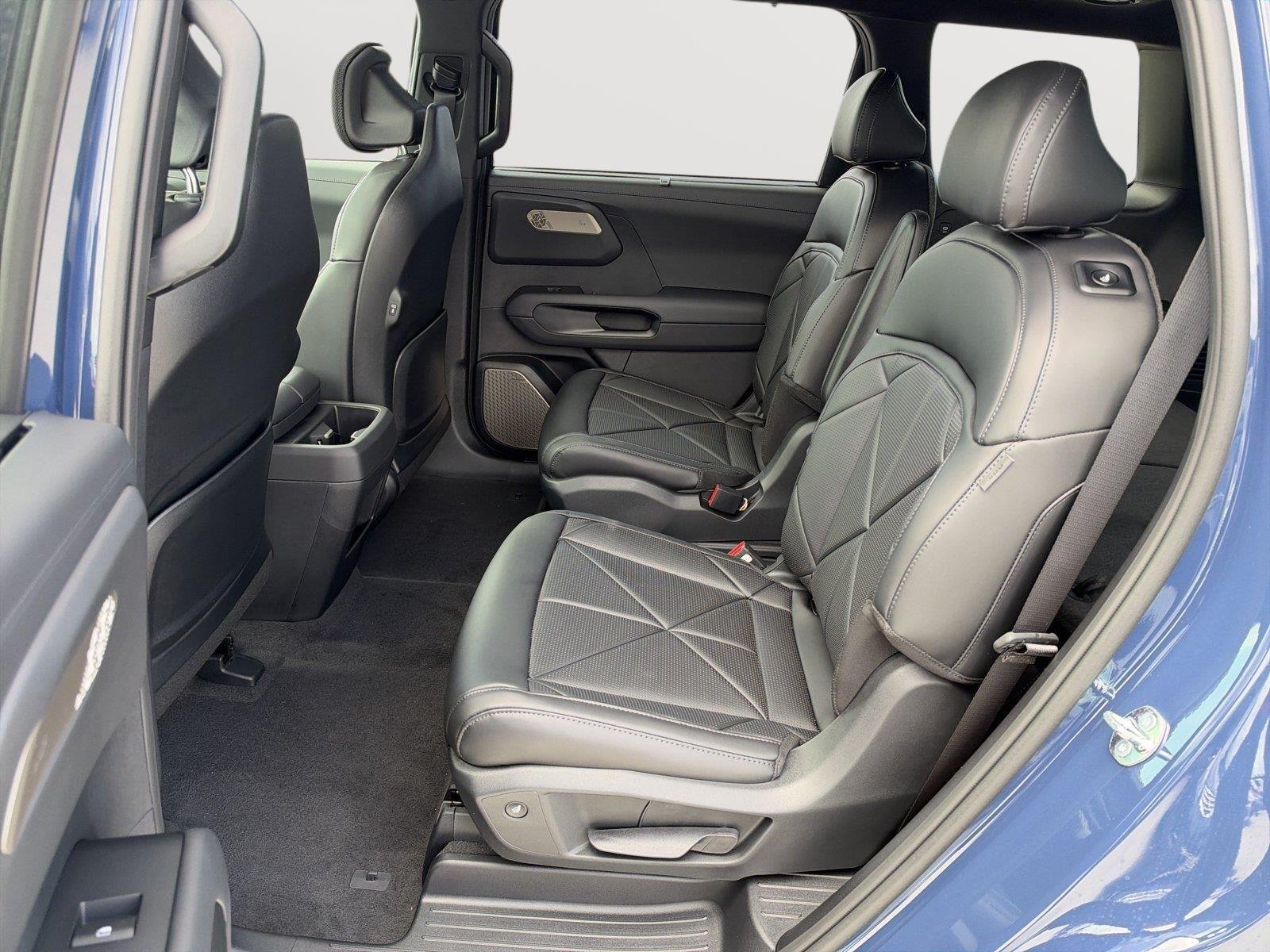 New 2027 Midnight Lake Blue Kia SX image 22
