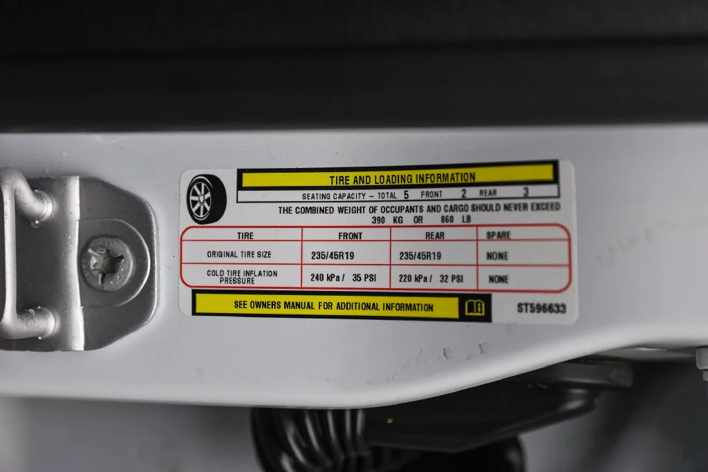 Certified Used 2025 White Jeep Limited image 32