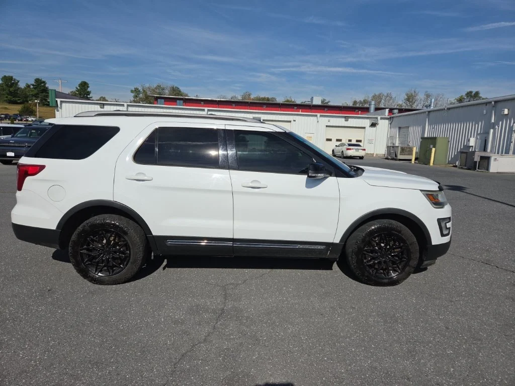 Used 2016 White Ford XLT image 12