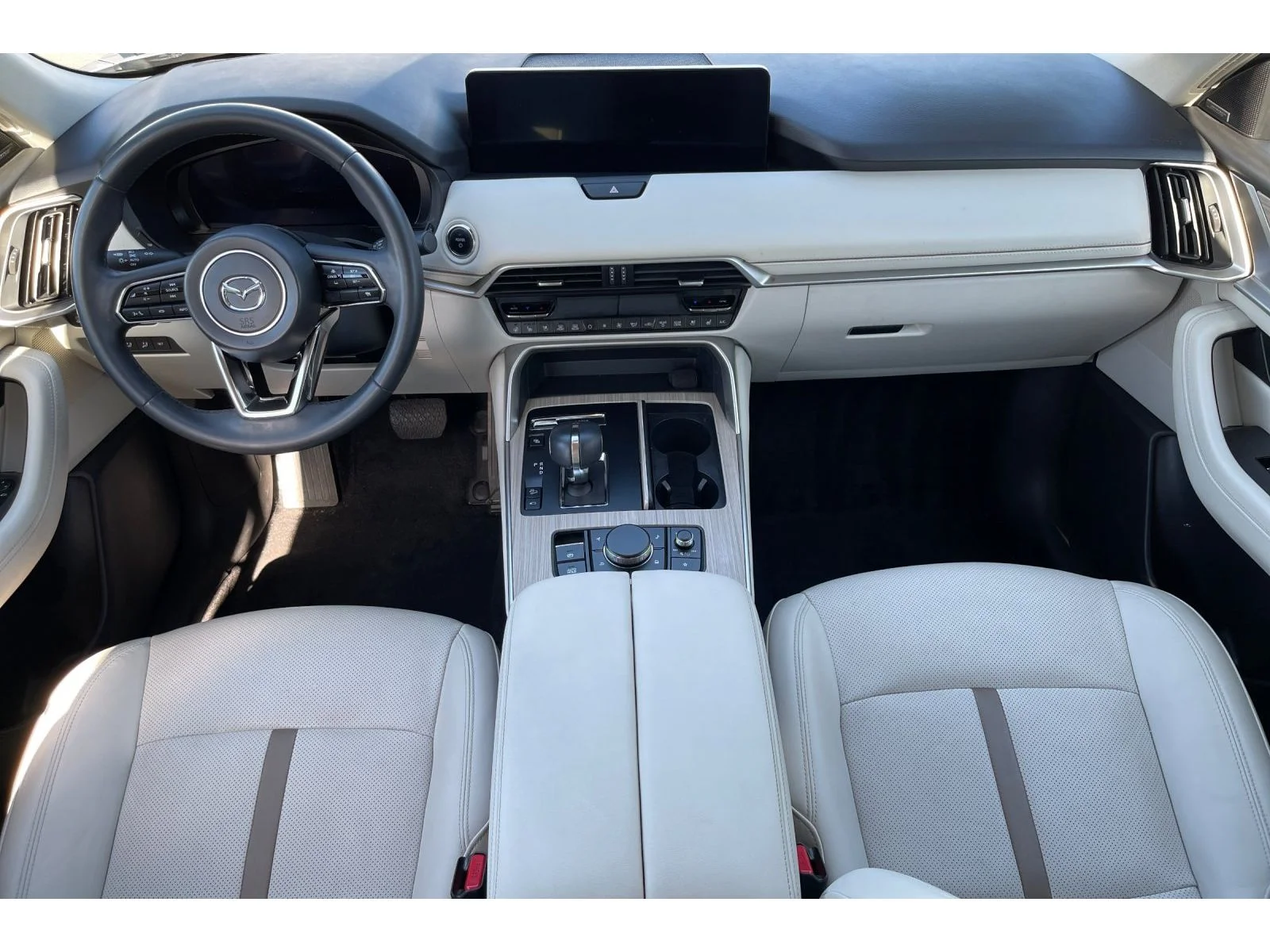 Used 2024 PLATINUM QUARTZ Mazda Premium Plus image 16