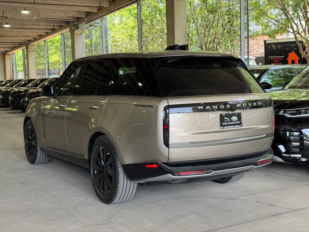 New 2026 Batumi Gold Premium Metallic Land Rover SE image 6