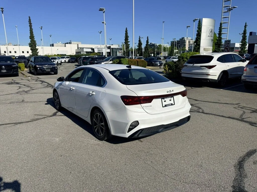 Used 2023 Snow White Pearl Kia Sedan EX IVT Dilawri Certified   One Owner   Local image 7