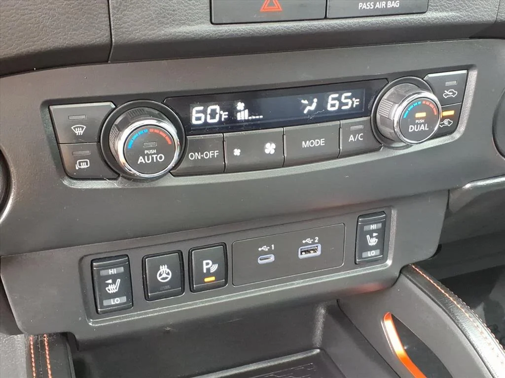 Used 2023 Black Nissan PRO-X image 9