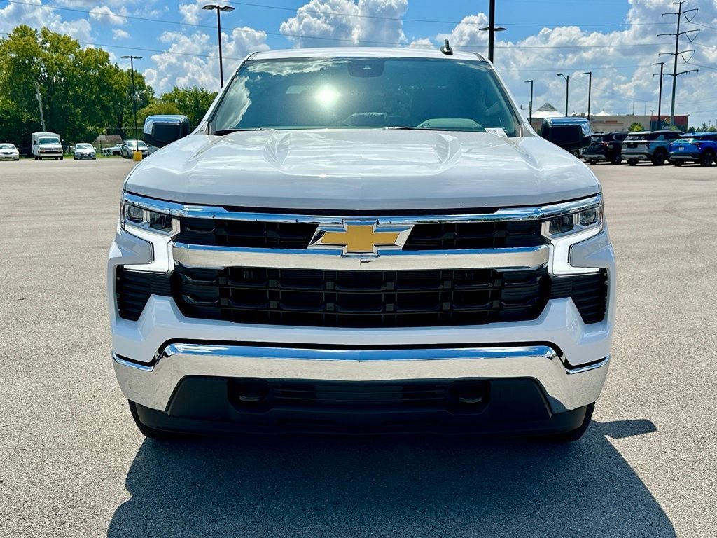 New 2026 Summit White Chevrolet LT image 10