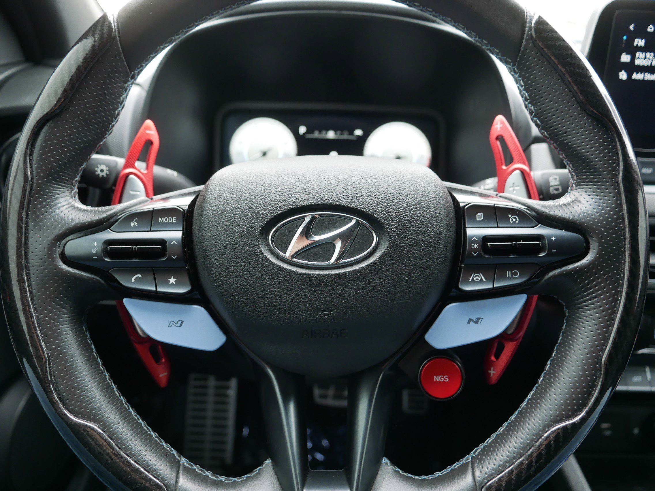 2023 Hyundai Kona N - Photo 25