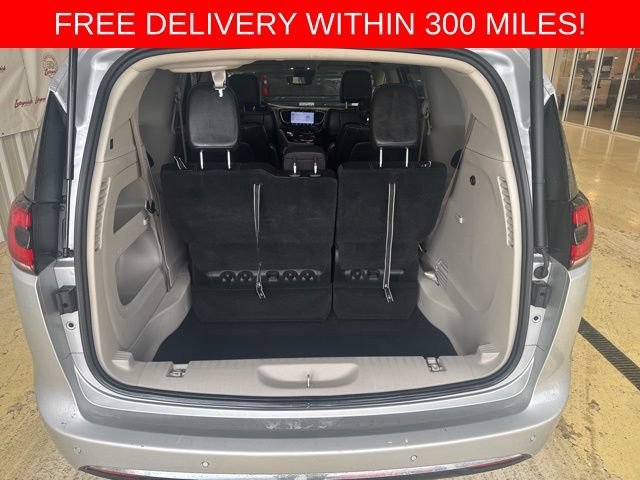 2024 Chrysler Pacifica Touring L - Photo 28