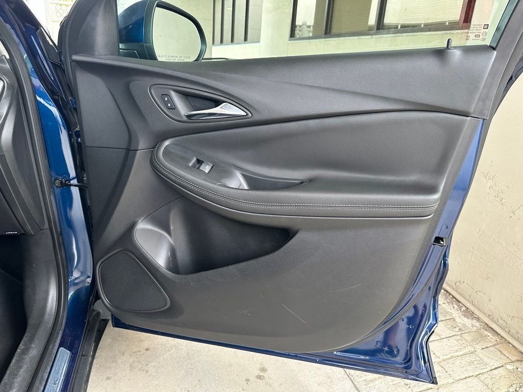 Used 2023 Blue Buick Select image 35