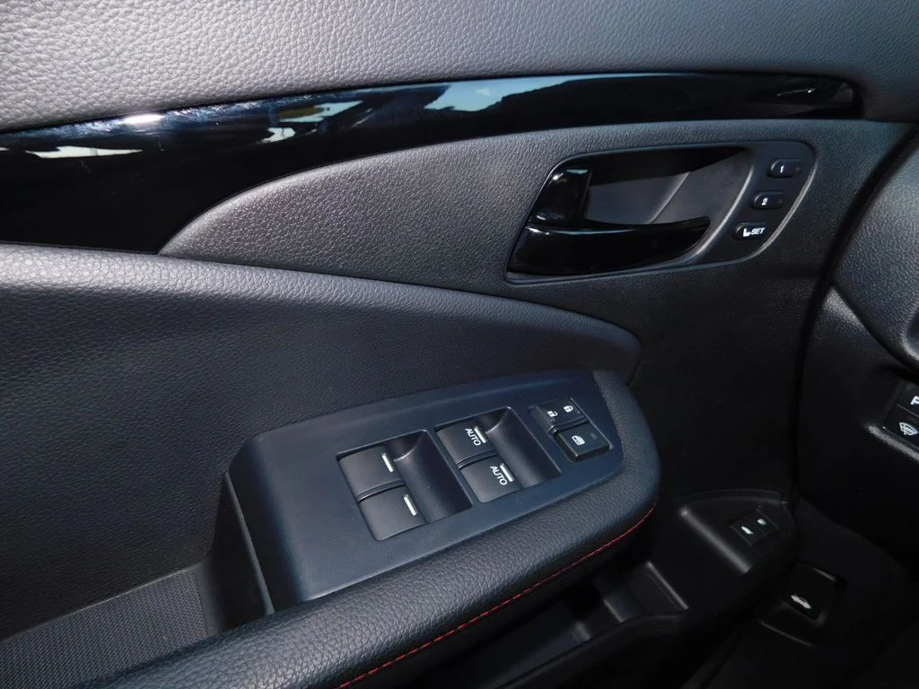 Used 2025 Red Honda Black Edition image 31