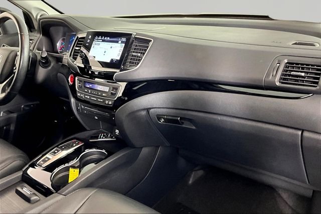 Used 2020  Honda Touring image 26