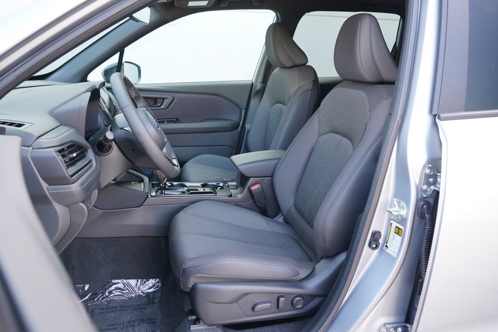 New 2026 ICE SILVER METALLIC Subaru Premium image 8