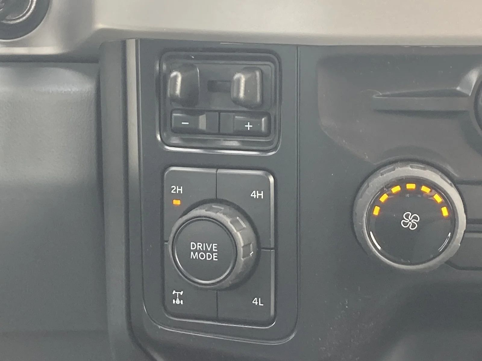 New 2026 Oxford White Ford F-350® XL image 22
