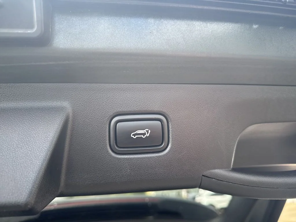 Used 2022 Gray Hyundai SEL image 50