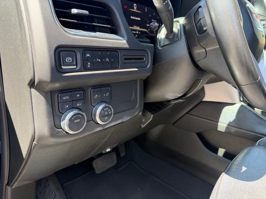 Used 2023 Silver GMC SLT image 19