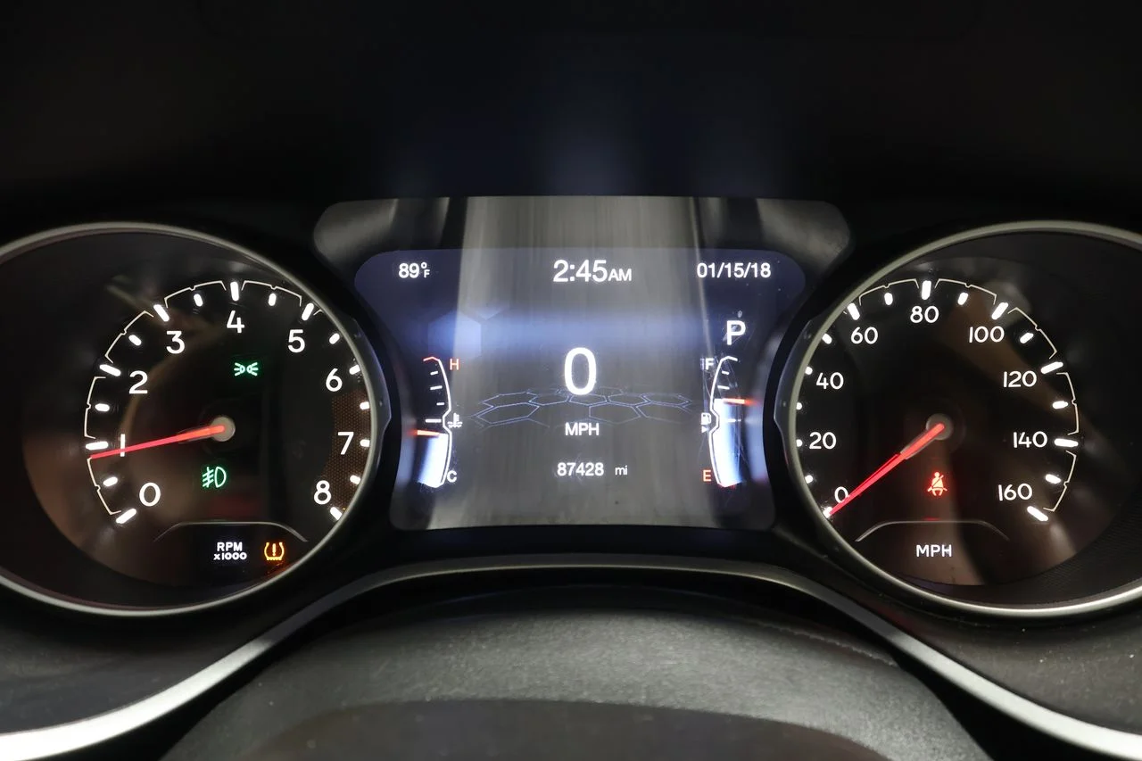 Used 2018 Black Jeep Latitude image 8