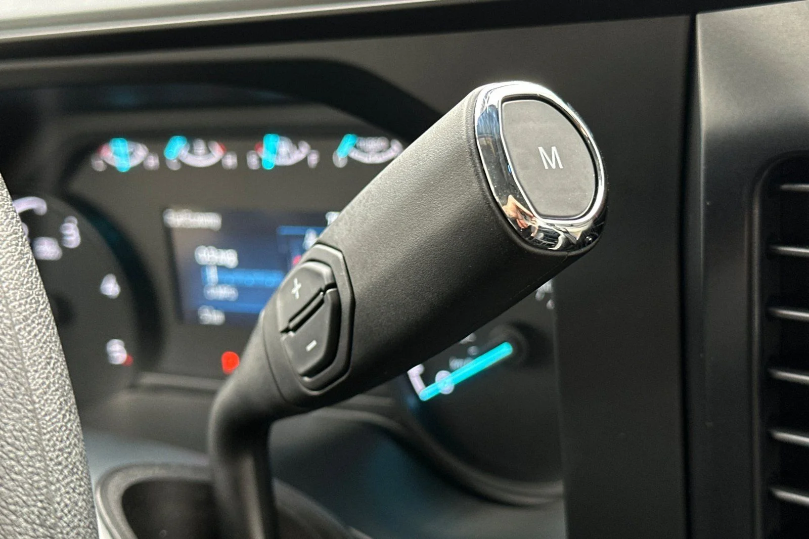 New 2026 Oxford White Ford F-250® XLT image 19
