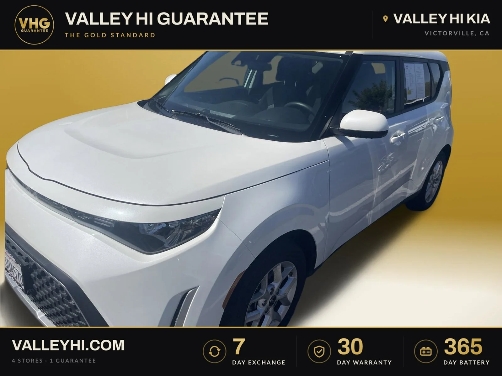 Used 2025 Snow White Pearl Kia LX image 1