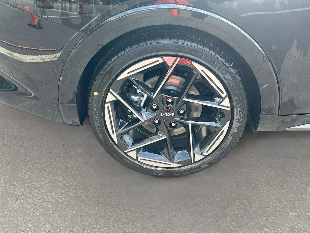New 2026 Aurora Black Pearl Kia GT-Line image 30