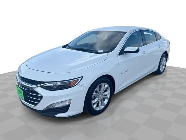 Used 2024 Summit White Chevrolet 1LT image 1