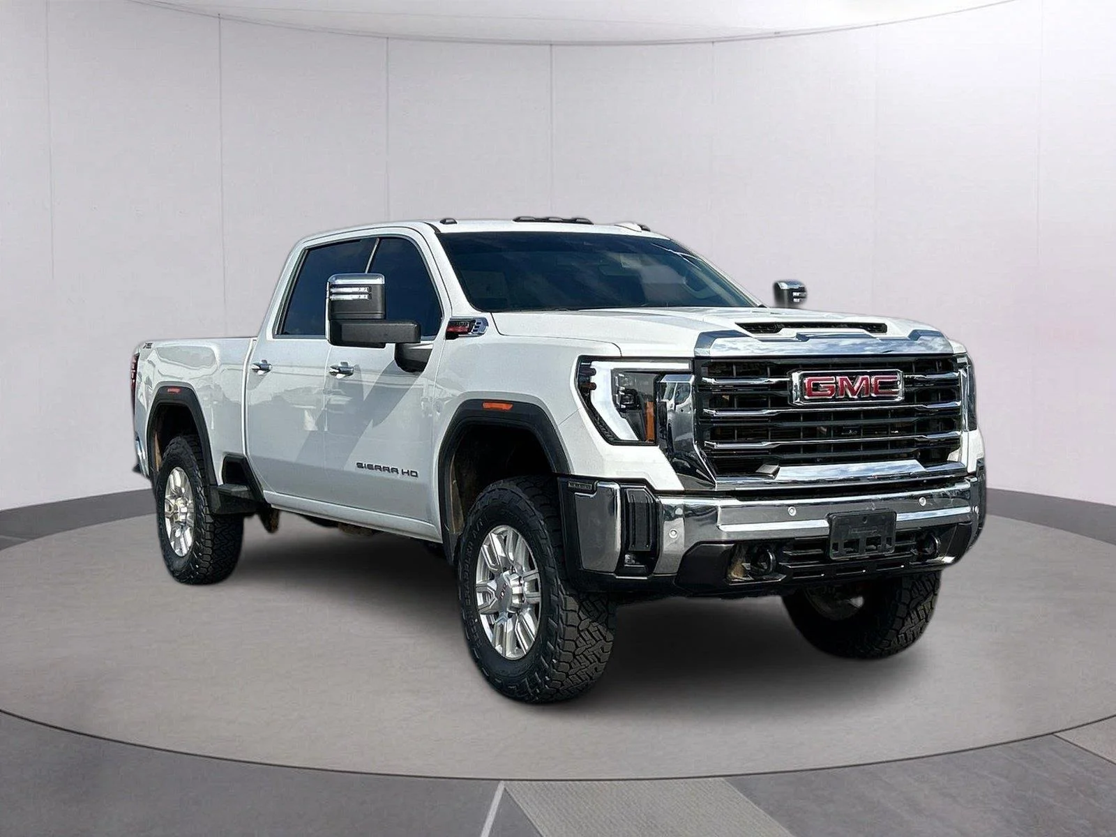 Used 2024 Summit White GMC SLT image 8