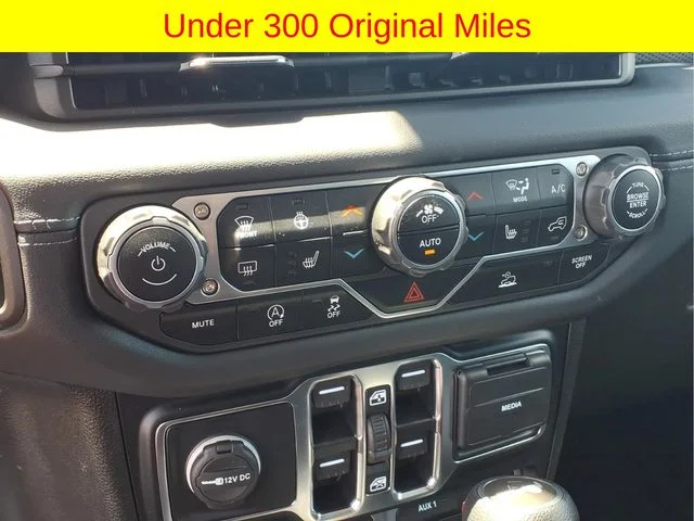 Certified Used 2024 Gray Jeep Rubicon image 8